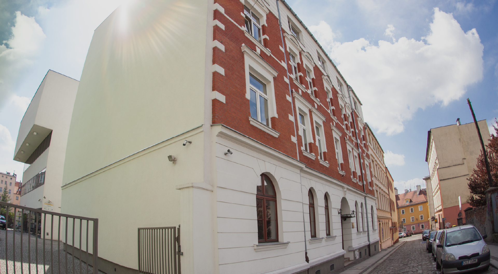 <b>Dołącz do nas!</b>